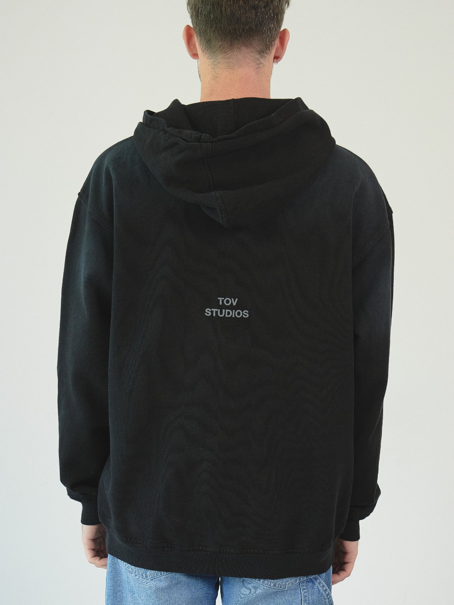 HOODIE DESGASTADO - NEGRO