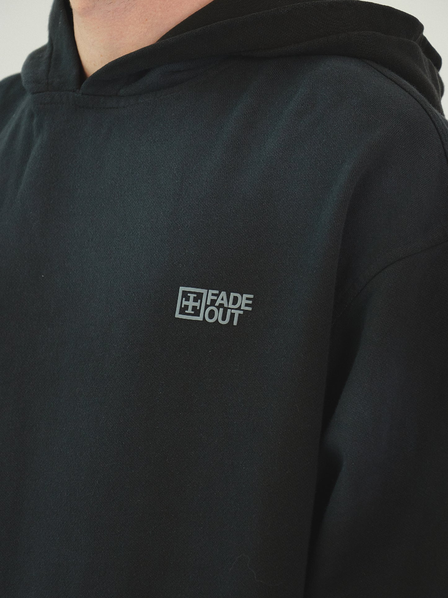 HOODIE DESGASTADO - NEGRO