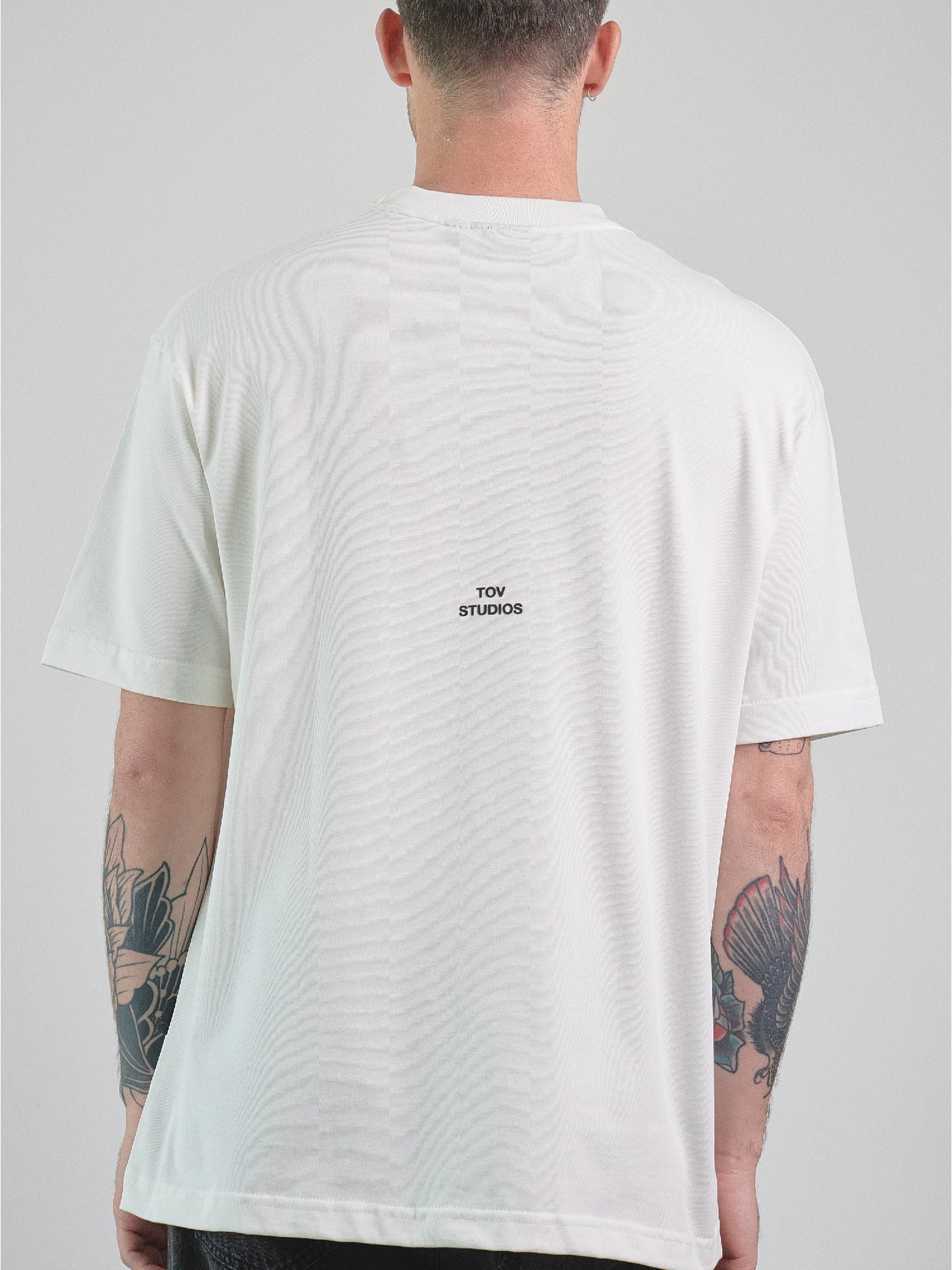 REGULAR FIT TOV STUDIOS - CREMA