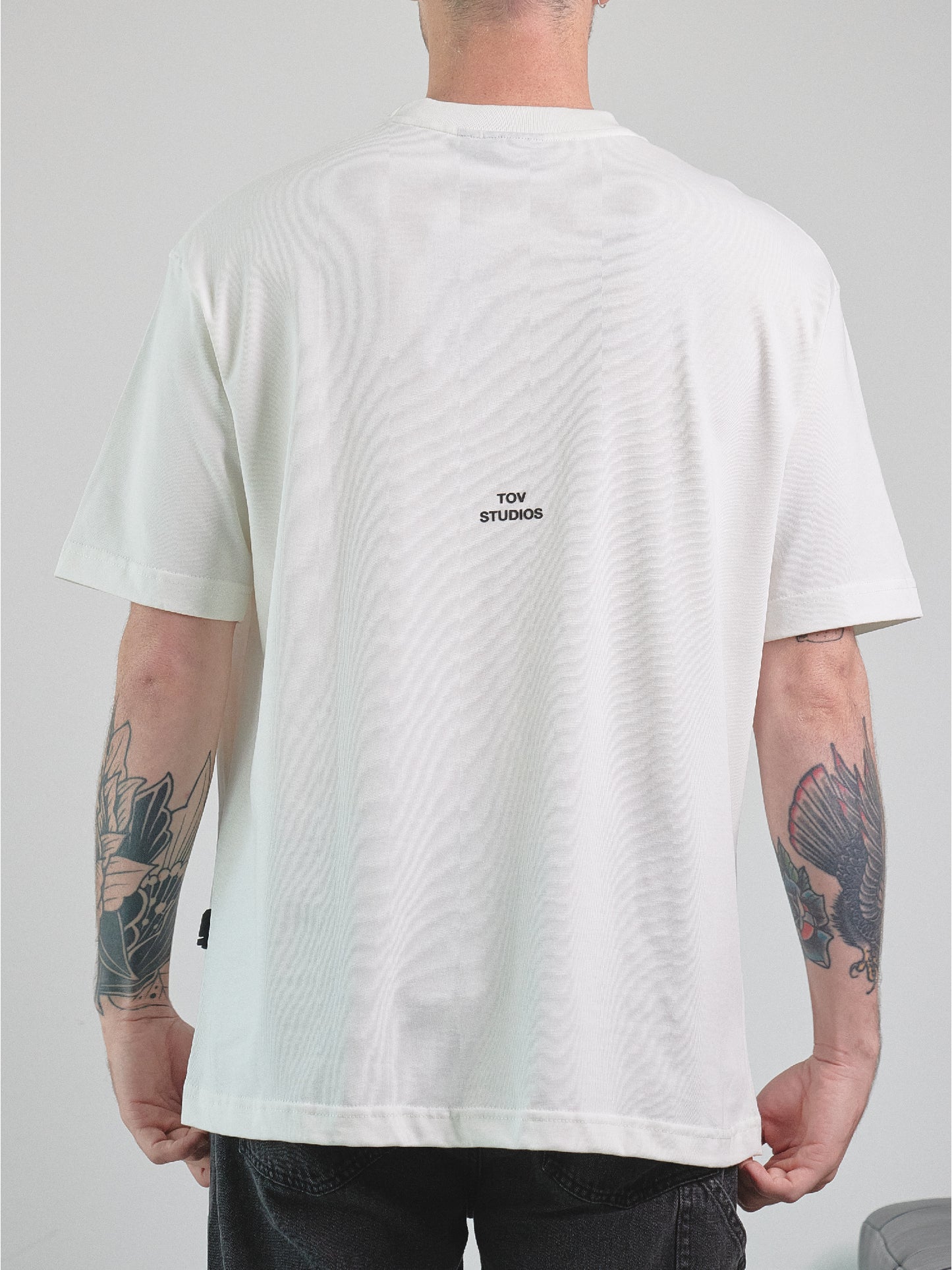 REGULAR FIT TOV STUDIOS - CREMA