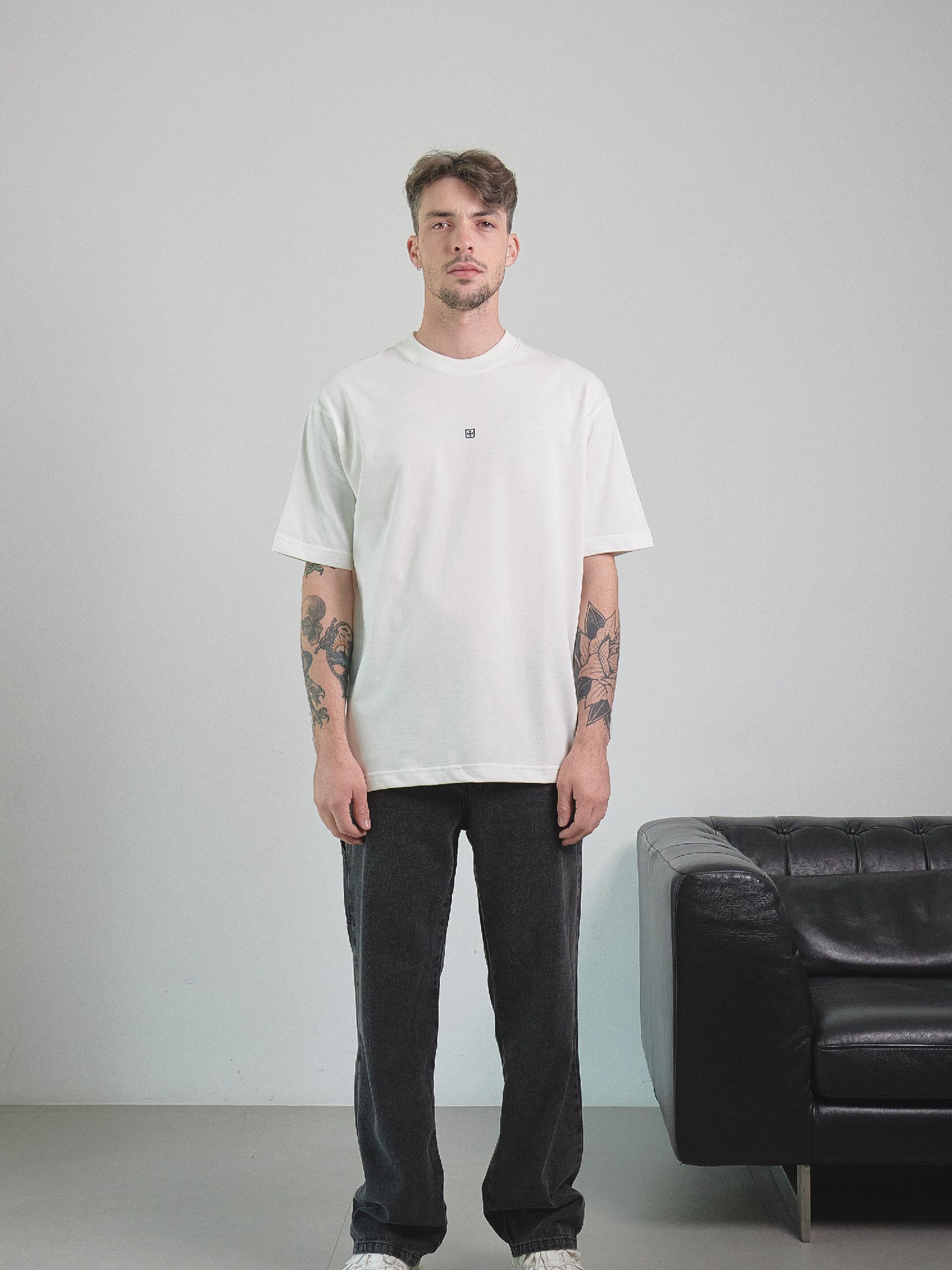 REGULAR FIT TOV STUDIOS - CREMA