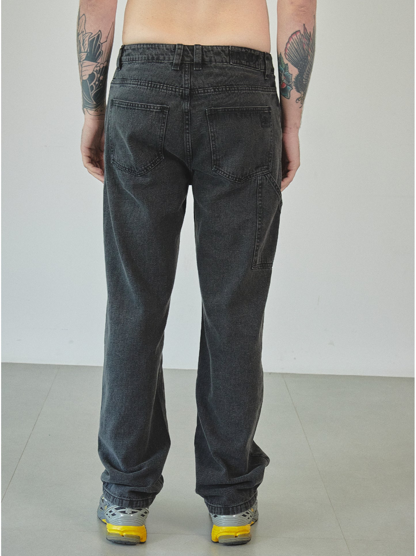JEAN ANCHO CARPINTERO - NEGRO