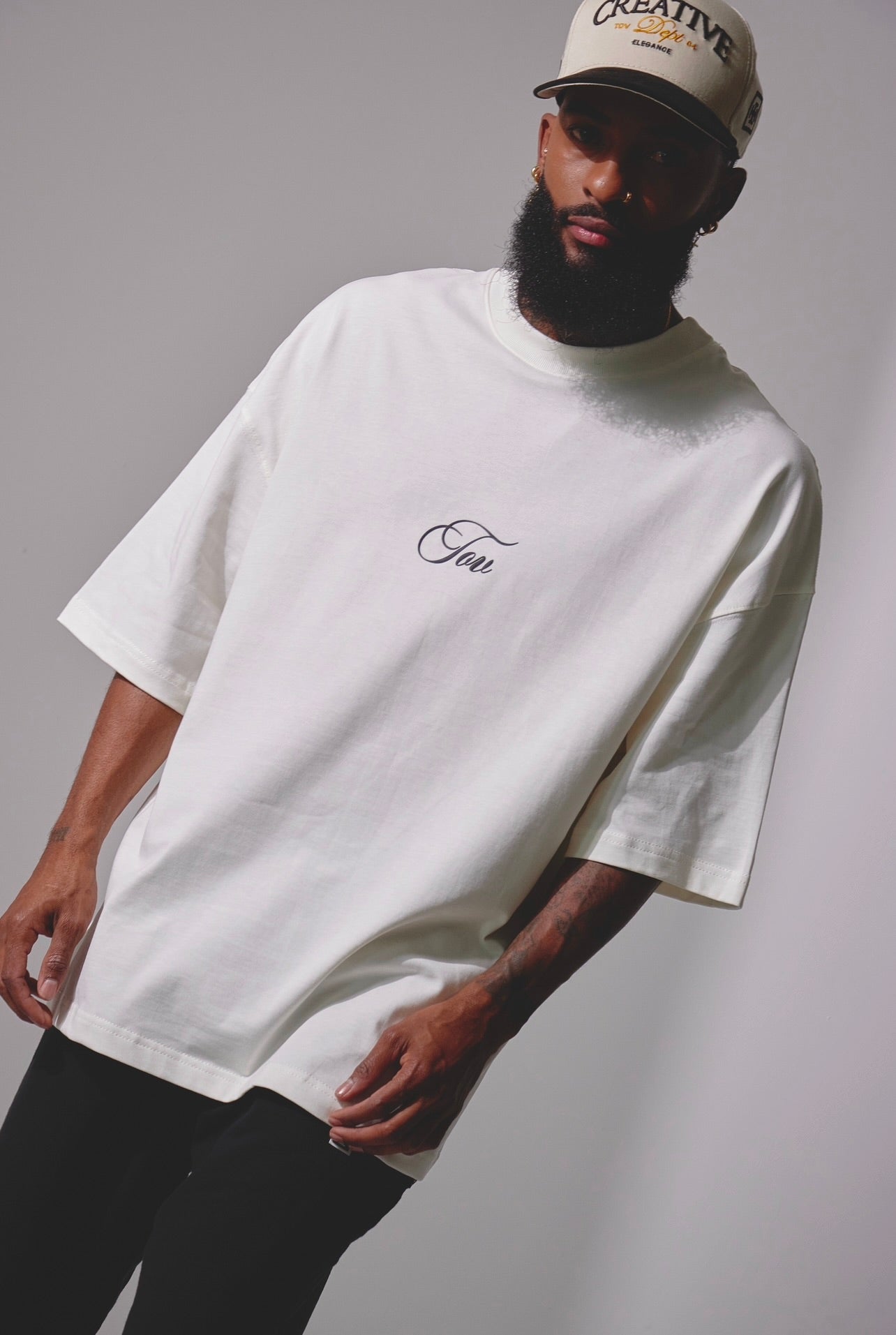 CAMISETA OVERSIZE TOV STUDIOS.CO - IVORY