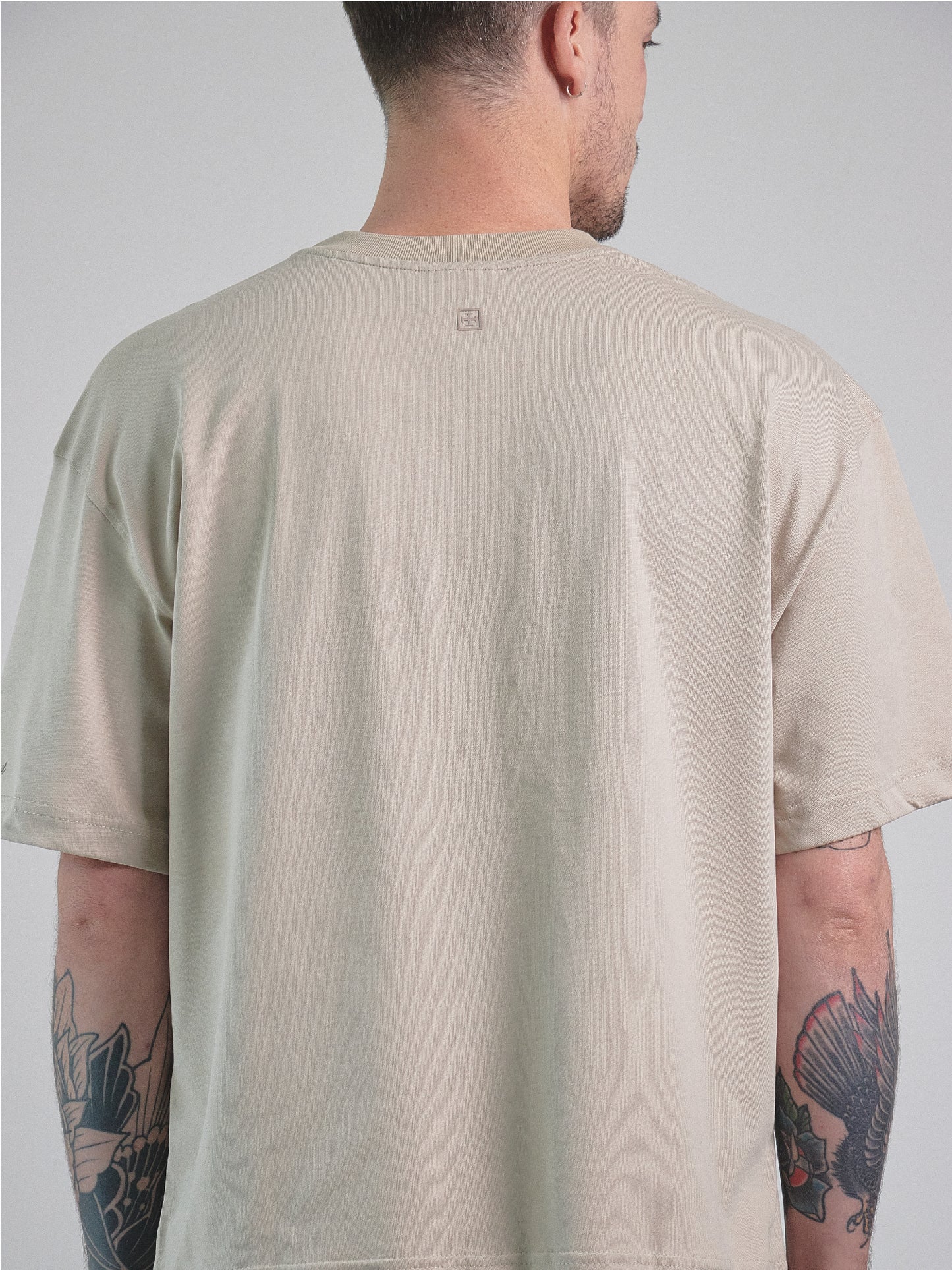 BOXY FIT FADE OUT - BEIGE